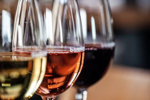 Как научиться дегустировать вино: философия гурмана